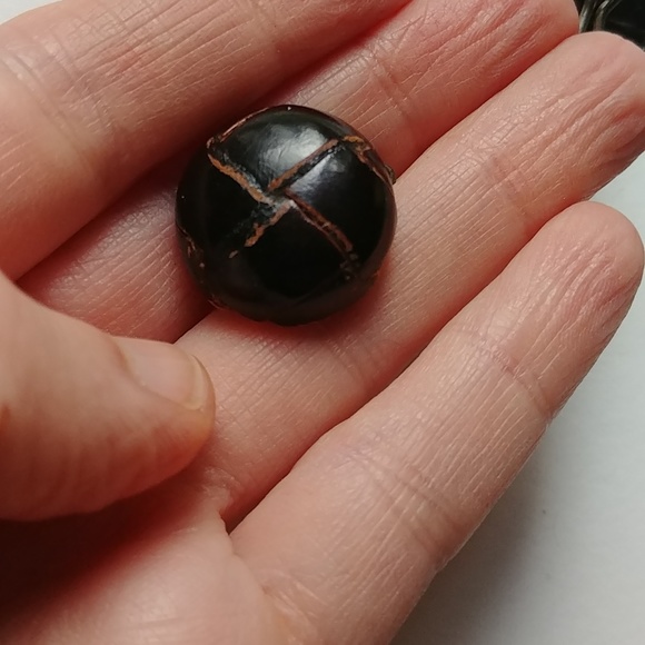 ❤5/10 four vintage dark brown buttons - Picture 5 of 5